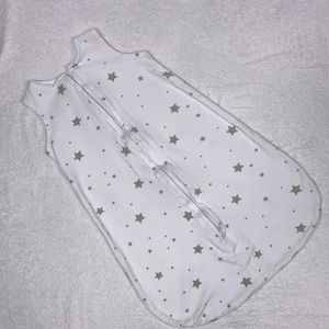 5/$20 Ely’s and Co. 100% cotton unisex 0/3m zip sleepsack